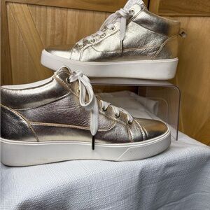 Naturalizer Gold High-Top Sneakers with Metallic Finish Size 9
